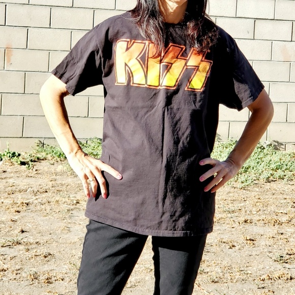 KISS logo black short sleeve concert band tee Lg. - Picture 6 of 6